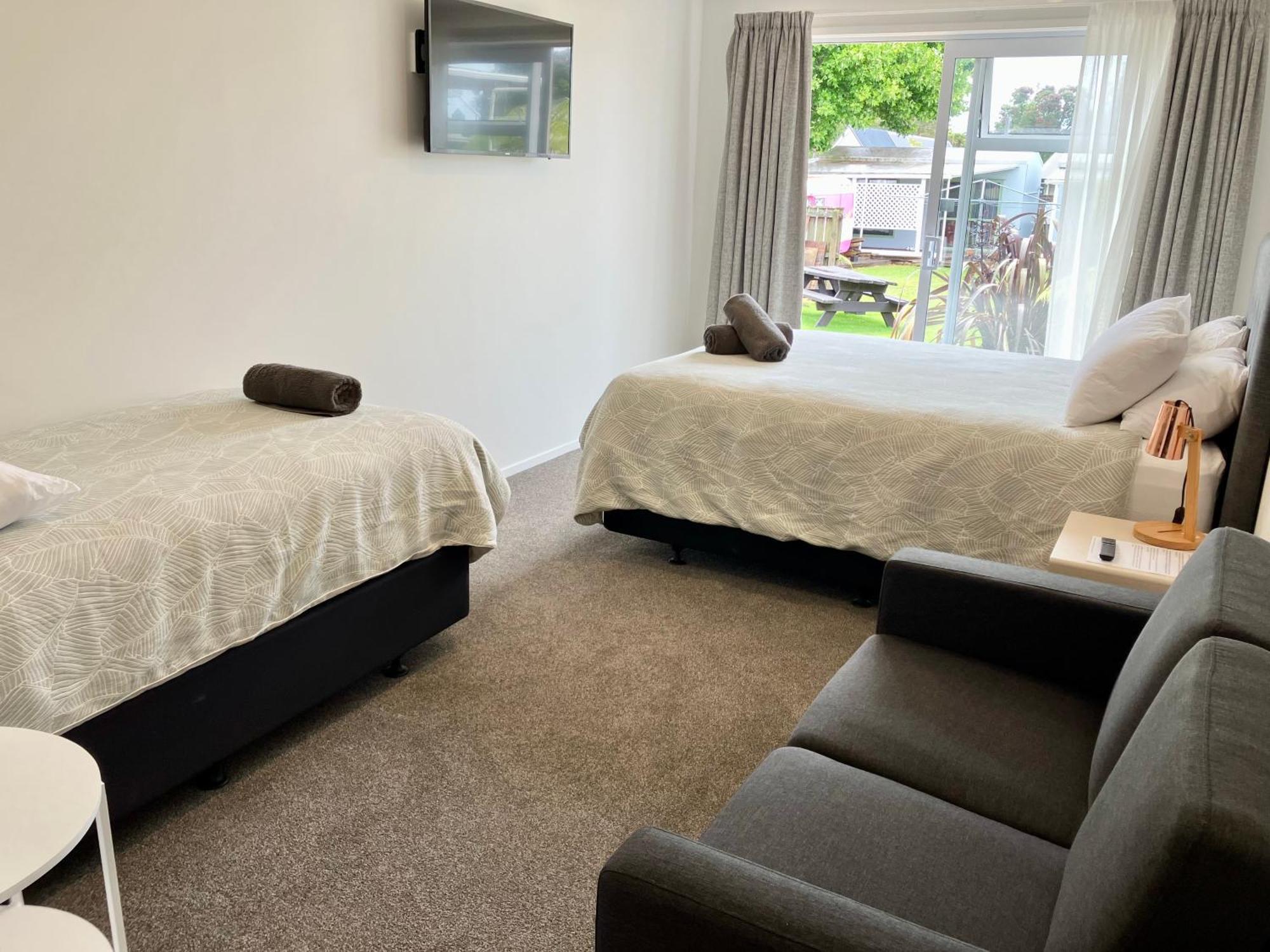 Tripinn Modern Motels & Affordable Accommodation Westport Zewnętrze zdjęcie
